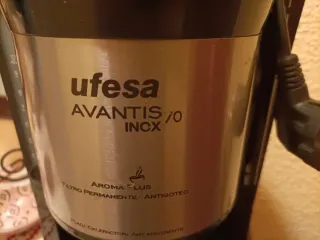 Jarra cafetera de cristal con tapa