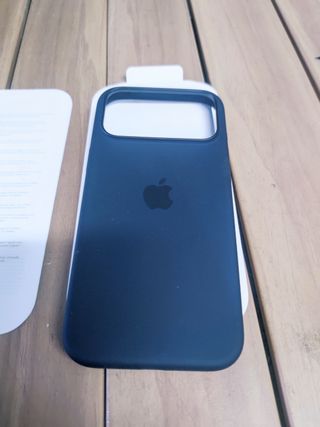 Apple Funda de silicona con MagSafe para el iPhone 17 Pro Max - Negro