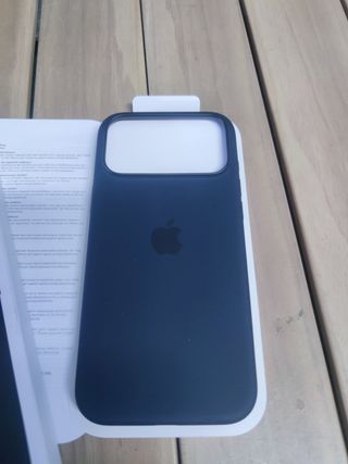 Apple Funda de silicona con MagSafe para el iPhone 17 Pro Max - Negro