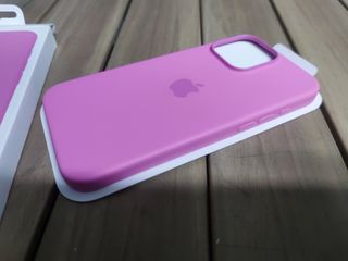 Funda de silicona con MagSafe para el iPhone 16 Pro Max - Peonía