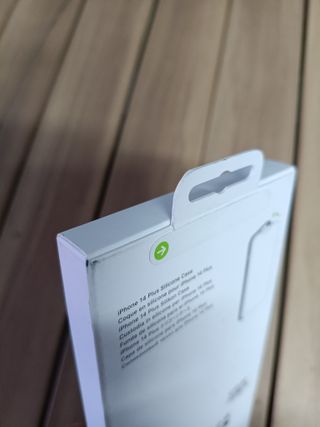 Apple Funda de silicona con MagSafe para el iPhone 14 Plus - Medianoche