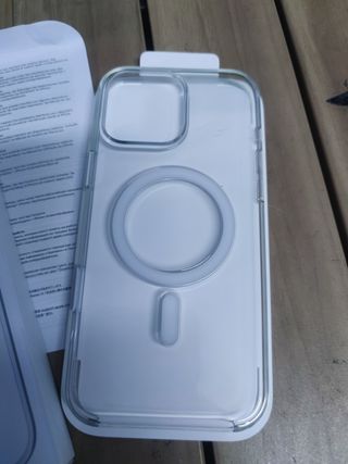 Apple Funda transparente con MagSafe para el iPhone 16 Pro Max