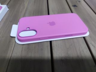 Funda de silicona con MagSafe para el iPhone 16 Plus - Peonía