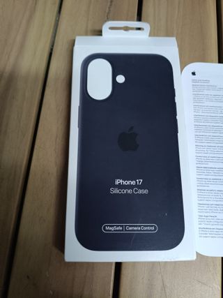 Funda de silicona con MagSafe para el iPhone 17 - Negro