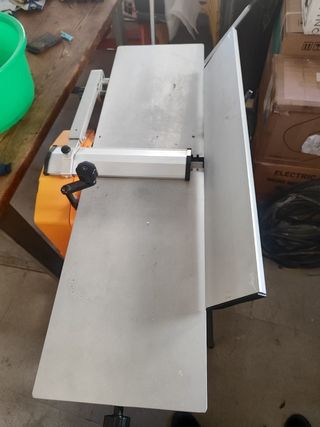 Sierra de mesa Lombarte y cepilladora