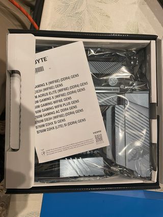 Placa Base GIGABYTE B760M AORUS ELITE WIFI6E GEN5