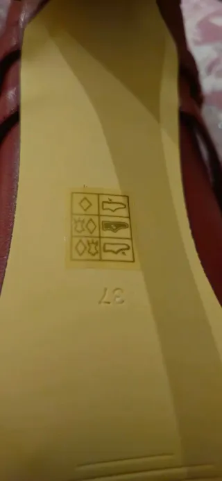 Botines Guess Tacón Rojo