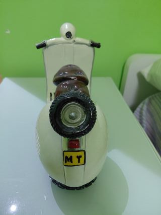 Hucha Moto Vespa Decorativa