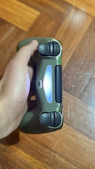 Controller PS4 Camouflage in vendita