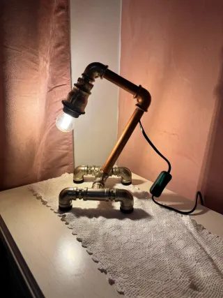 Lampada design tubi idraulici