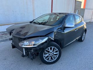 Renault Megane 2014 ACCIDENTADO