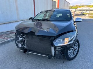Renault Megane 2014 ACCIDENTADO