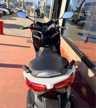 Yamaha xmax 250