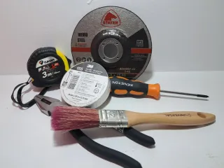 Pack Herramientas: Cinta, Brocha, Destornillador