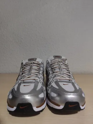 Nike P6000 plateadas y blancas talla 46