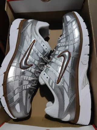 Nike P6000 plateadas y blancas talla 46