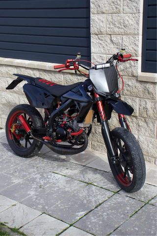 Rieju MRT 50 Supermotard Negra/Roja