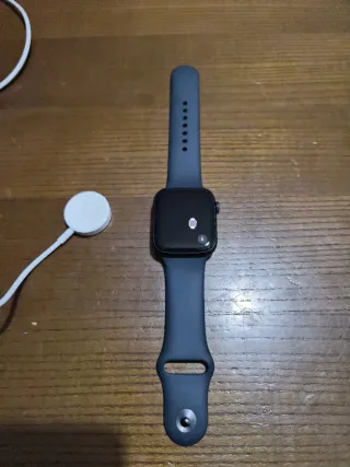 Apple Watch SE 44mm Space Gray