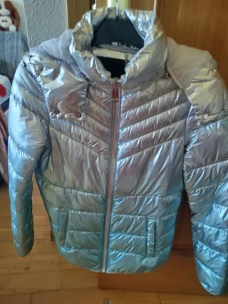 Chaqueta Guess plateada