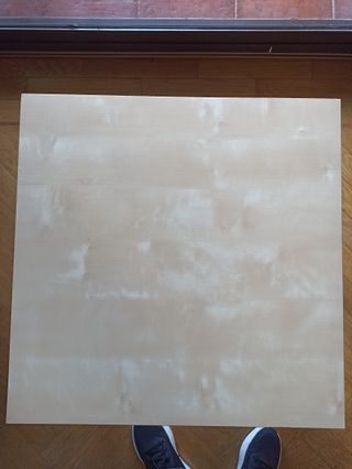 Mesa auxiliar madera clara IKEA