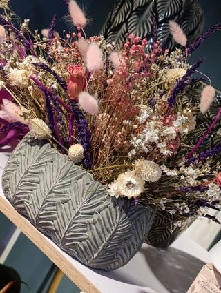 Centro di fiori secchi naturali