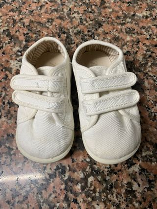 Zapatillas deportivas barefoot Zara para bebé