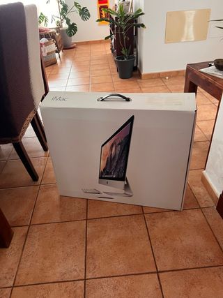 iMac 27” Retina 4K (2015) - 32GB RAM - 1TB