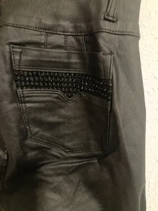 Pantalones efecto piel Talla L