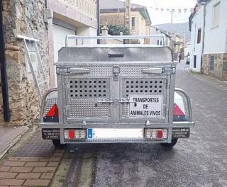 Remolque galvanizado con tapa