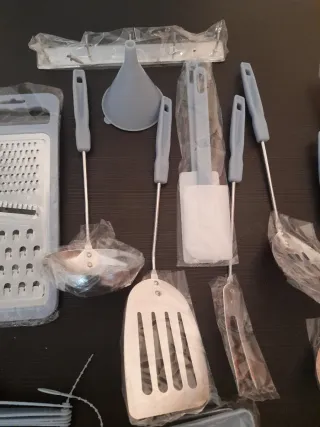 Set Utensilios Cocina Metal y Plástico