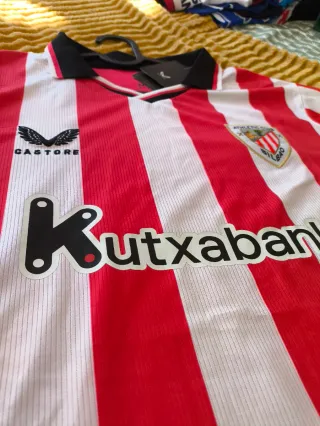 Camiseta Futbol roja y blanca