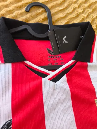 Camiseta Futbol roja y blanca