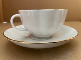 Juego de taza y platillo de porcelana rusa – Impe