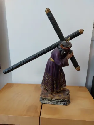 Jesús con la Cruz Olot 32 cm
