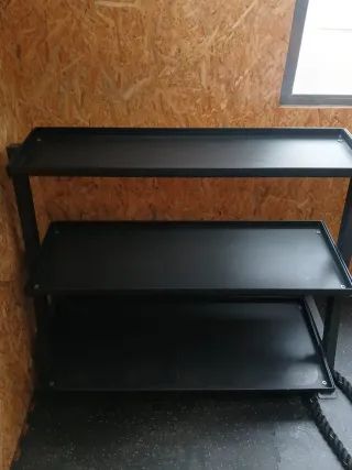 Estantería metálica negra 2 baldas