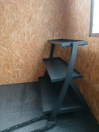 Estantería metálica negra 2 baldas