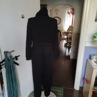 Tuta in cashmere nera