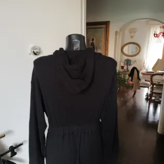 Tuta in cashmere nera
