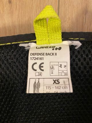 Esquís, equipo ropa y proteccion de esquí -14 años