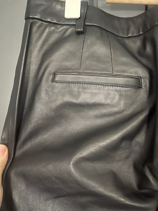 Pantalón Zara Piel Negro Tachuelas