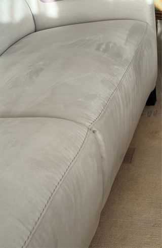 Sofá de tela beige 2,28m en perfectas condiciones