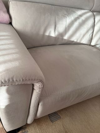 Sofá de tela beige 2,28m en perfectas condiciones