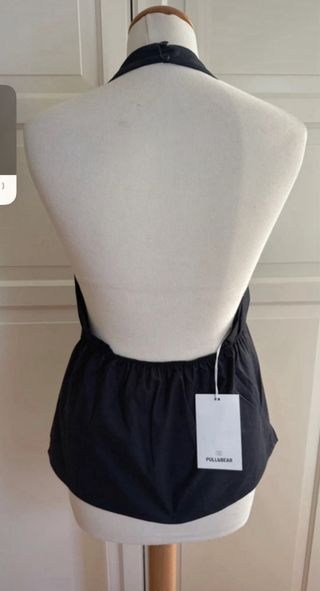 Top halter negro con nudo