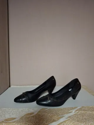 Zapatos de piel negros para mujer