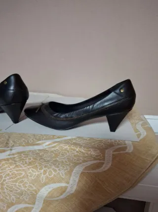 Zapatos de piel negros para mujer