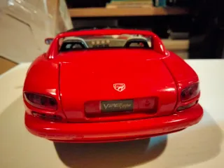 Bburago 1/18 Dodge Viper RT/10 Rojo