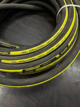 Pistola con regulador, y lanza!+manguera Karcher