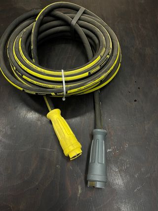 Pistola con regulador, y lanza!+manguera Karcher