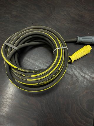 Pistola con regulador, y lanza!+manguera Karcher