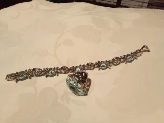 Conjunto Plata y Pedrería Azul: Anillo y Pulsera